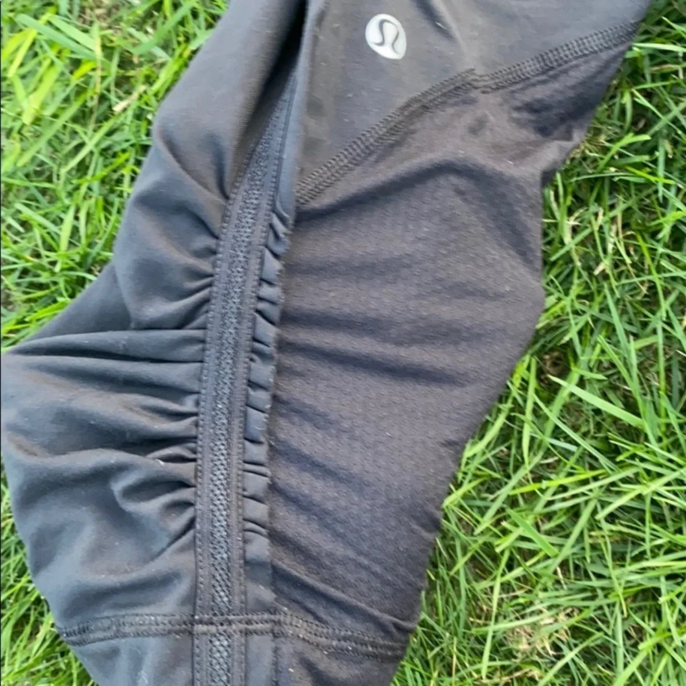 Lululemon black pants